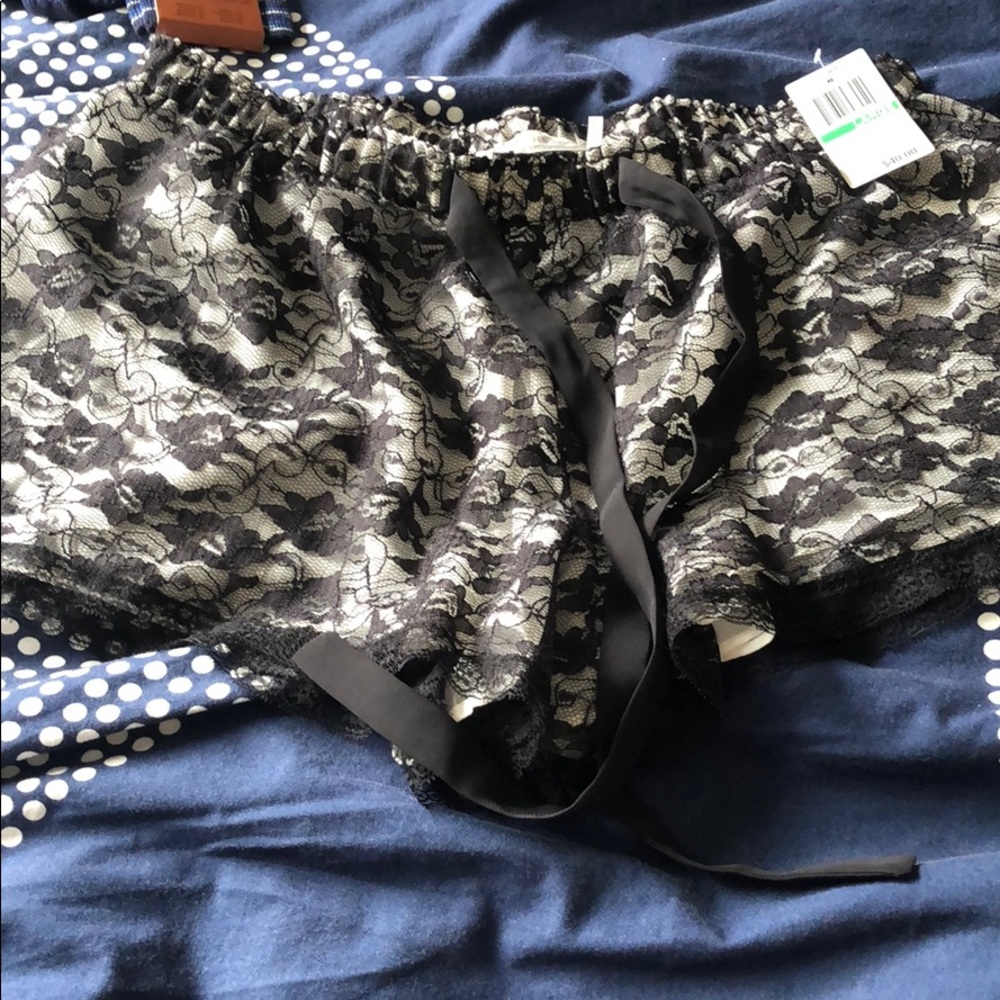 NWT lace overlay sleep short